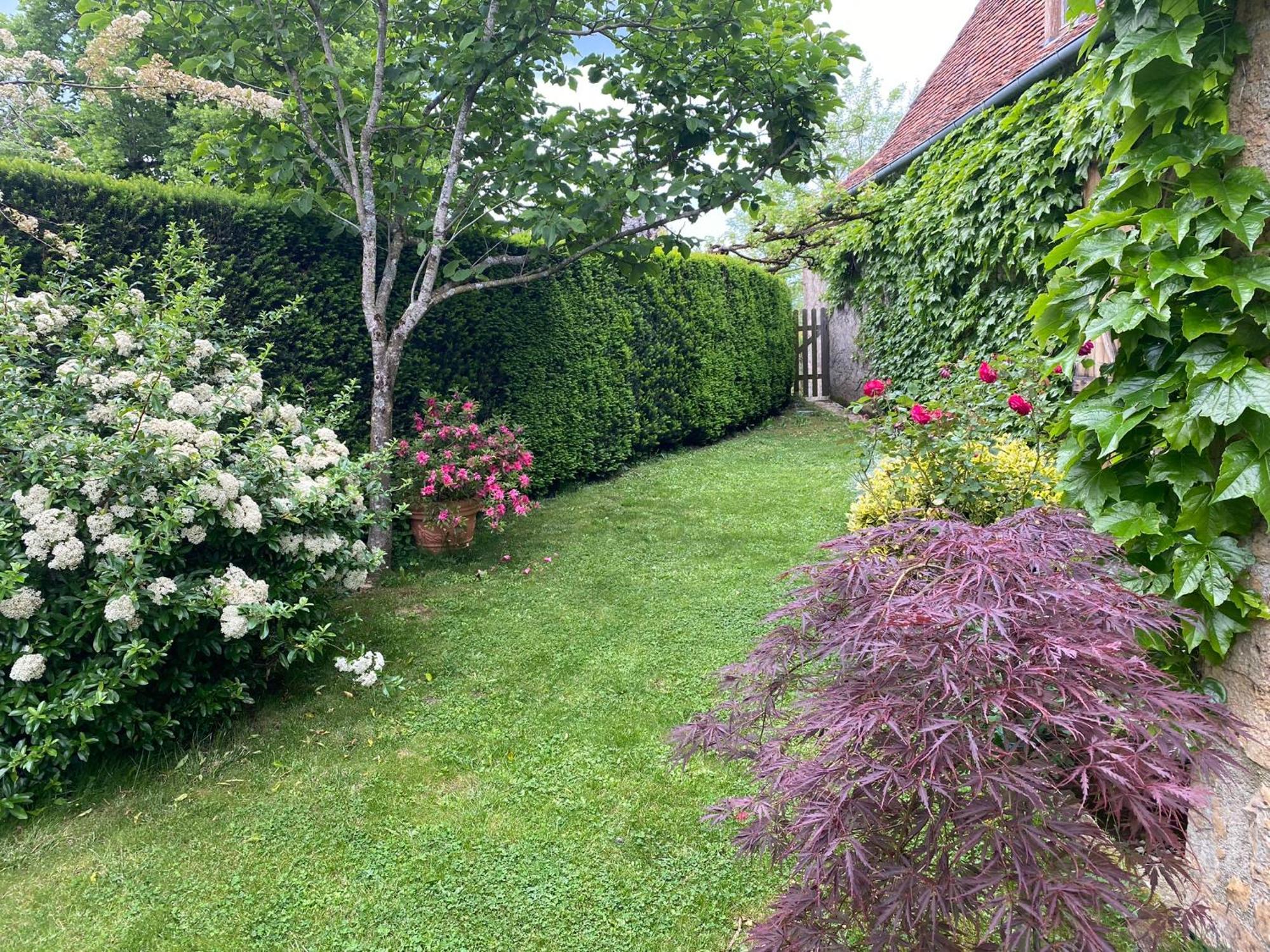 Manoir De Rieuzal Acomodação com café da manhã Loubressac Exterior foto