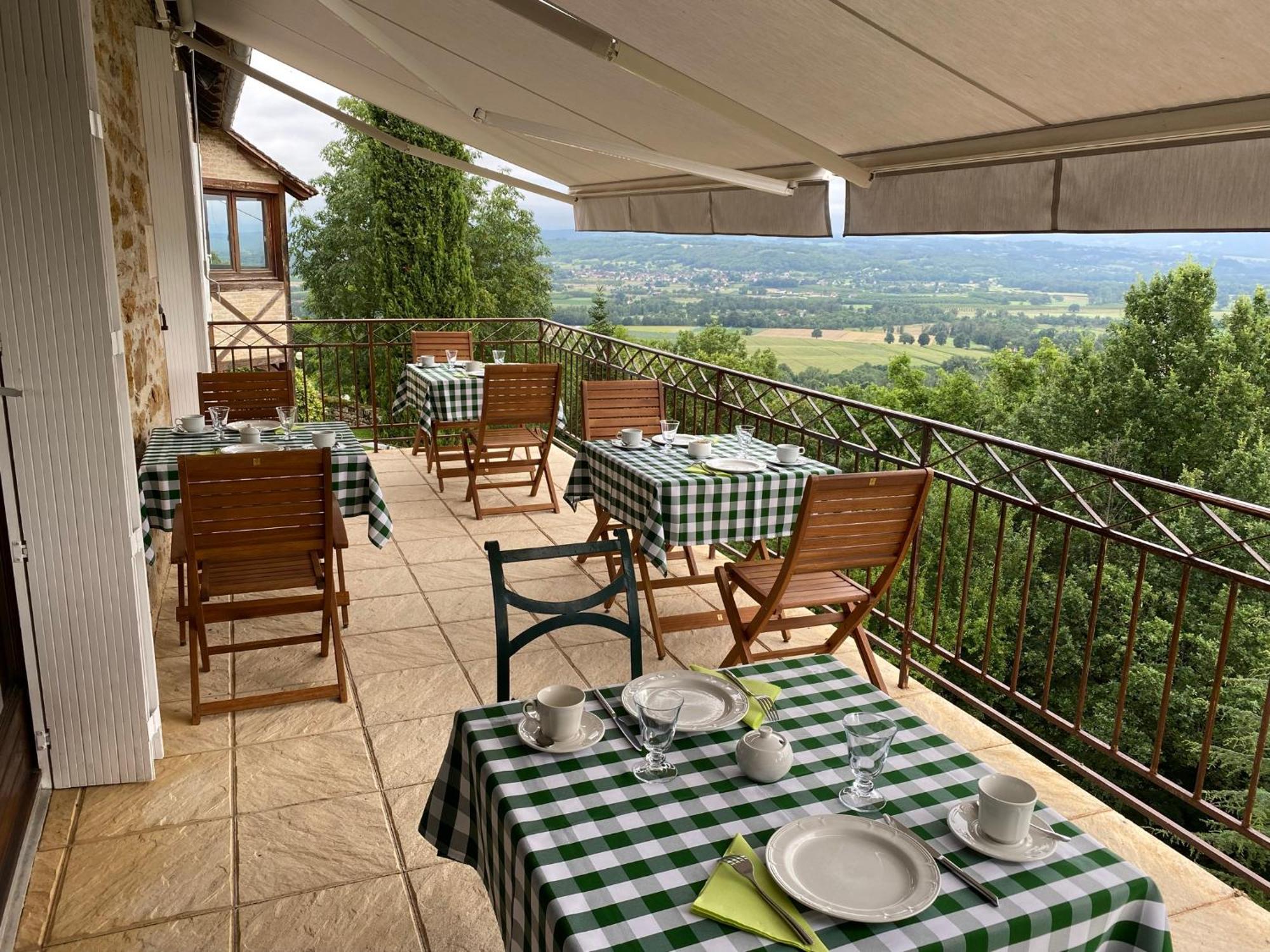 Manoir De Rieuzal Acomodação com café da manhã Loubressac Exterior foto