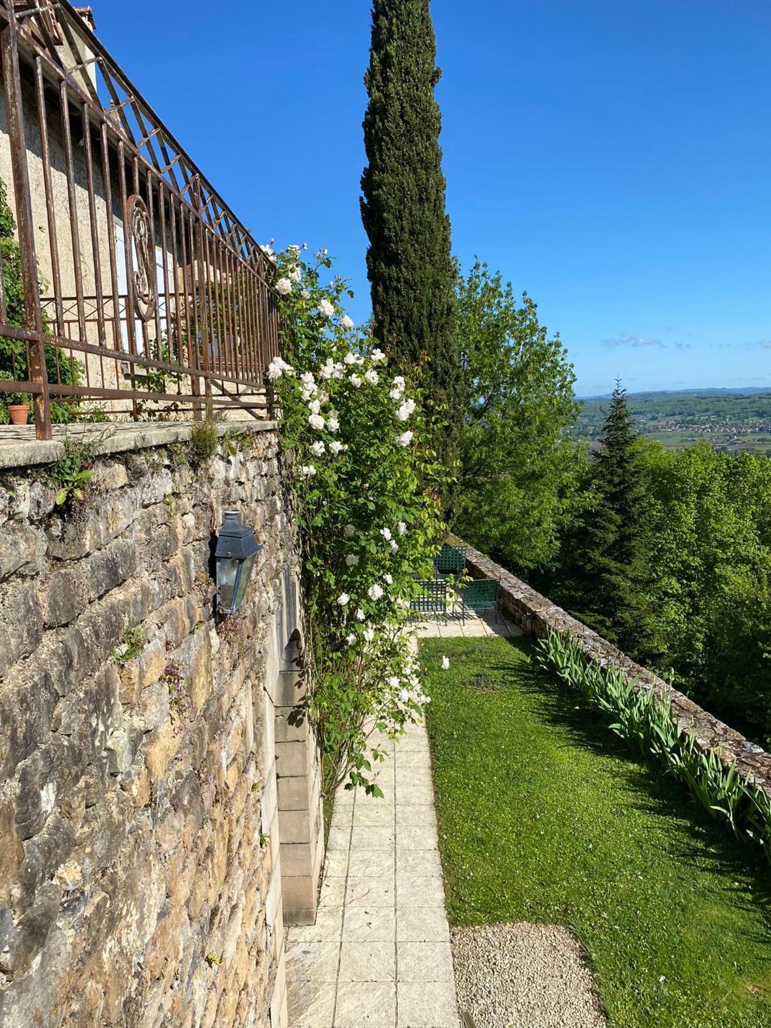 Manoir De Rieuzal Acomodação com café da manhã Loubressac Exterior foto